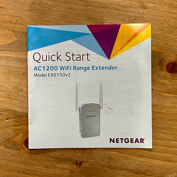 Netgear AC1200 Dual Band WiFi Range Extender - Picture 7 of 7